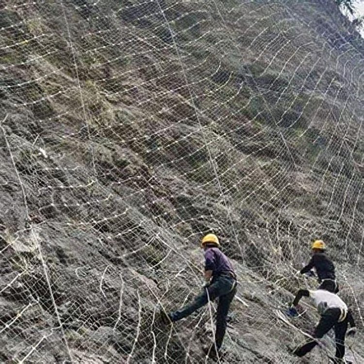Bariera de cădere a stâncilor